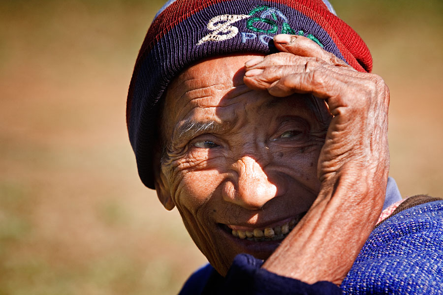 9   Old man from the Adi Minyong tribe near Along
